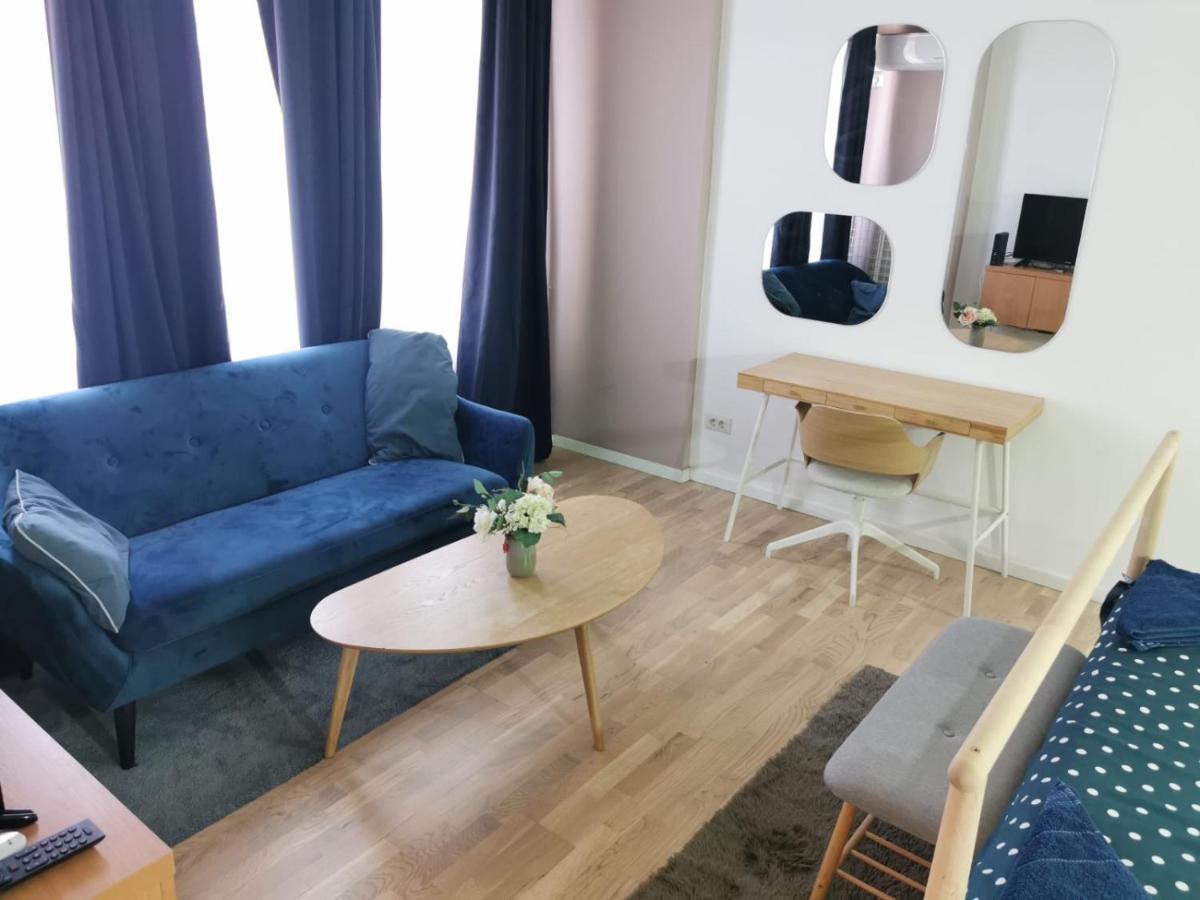 Leedo Cozy Apartament *